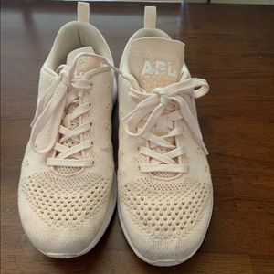 Women’s APL Techloom Pro Pastel-pink Running Shoes
